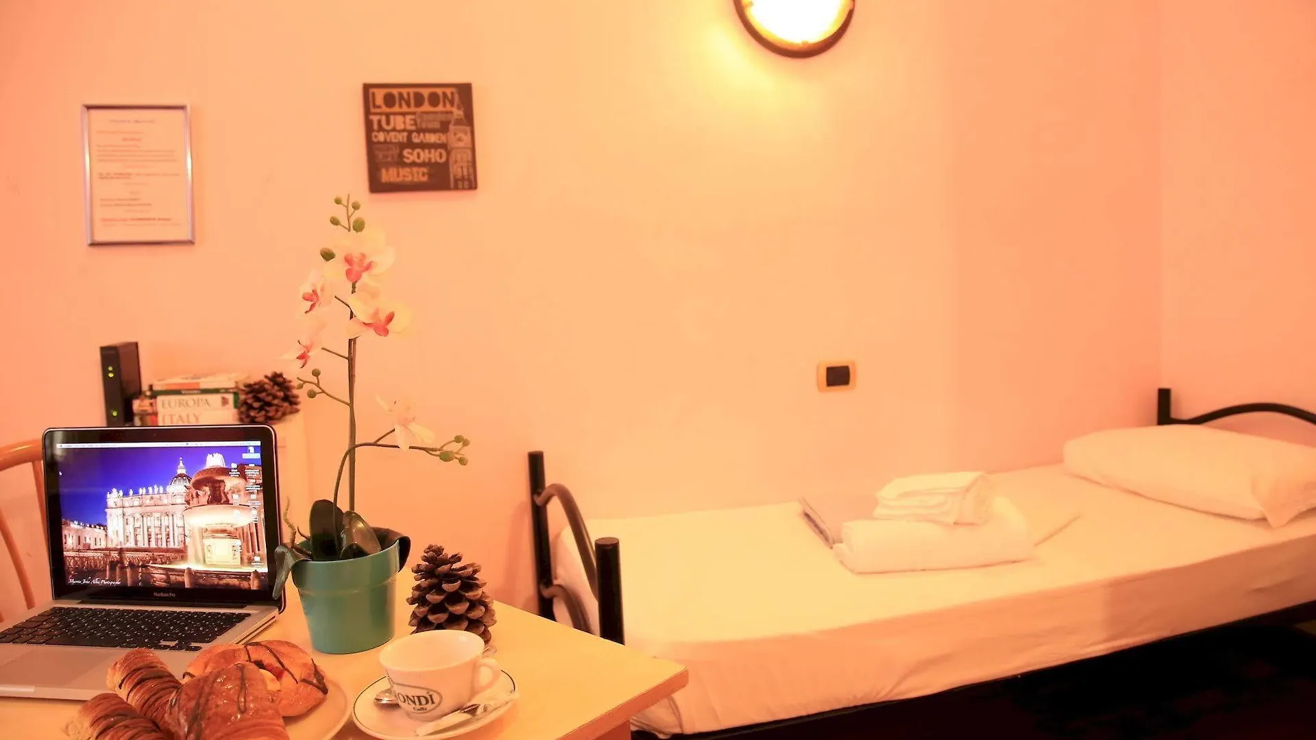 Nika Hostel Rome